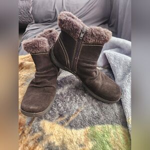 Beartraps Brown Suede Ankle Boots with Faux Fur Lining